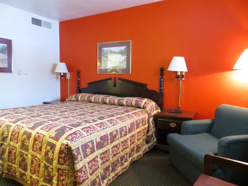 Americas Best Value Inn Arkansas City Quarto foto